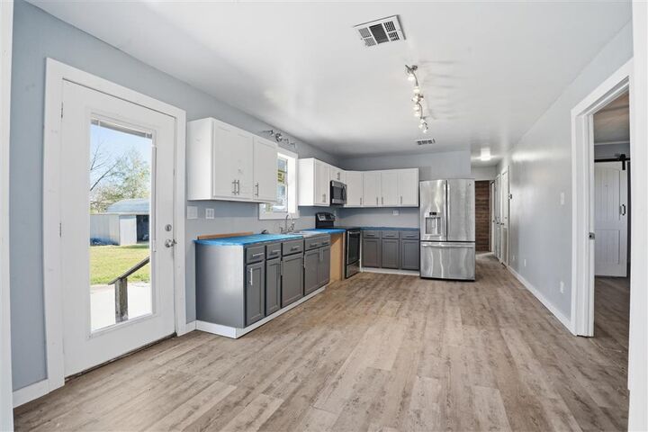 Property Photo:  7945 Nelson Road  LA 70605 