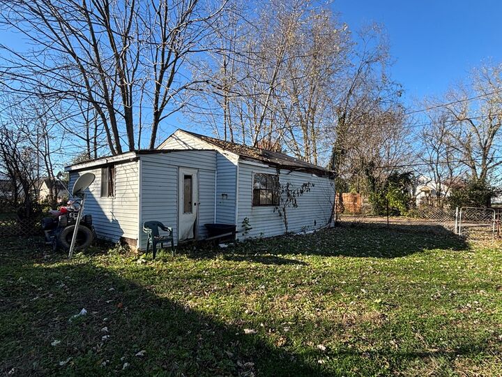 Property Photo: 901 Fleet Street OH 45601