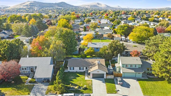 Property Photo:  523 N Montana St  WA 99336 