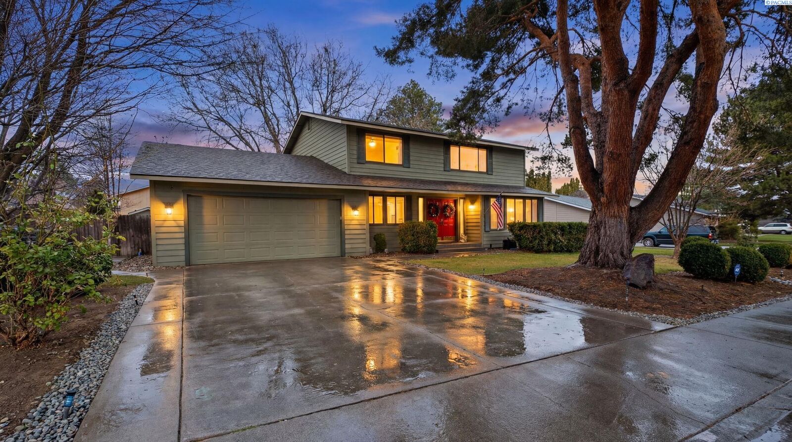 Property Photo:  242 W Greenview Dr.  WA 99352 