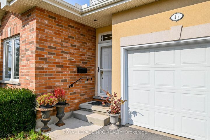 Property Photo: 4300 Kalar Road 15 ON L2H 1S8