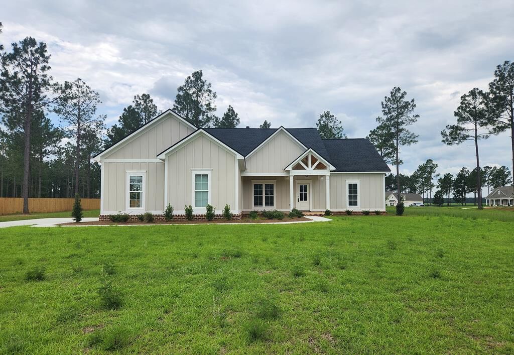 Property Photo: 111 Stornoway Drive GA 31763