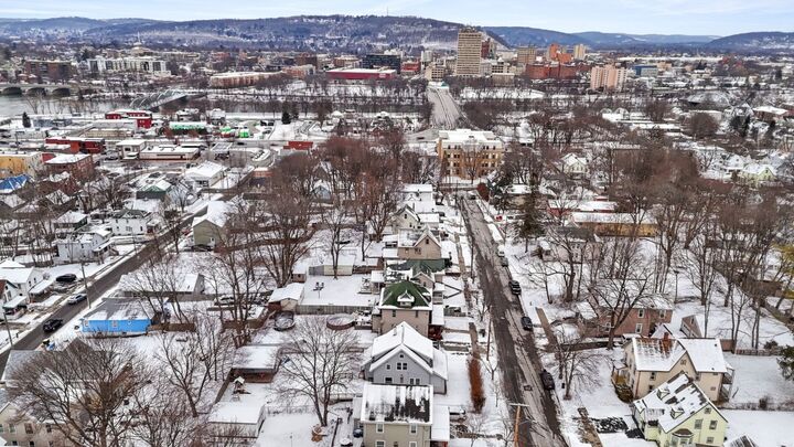 Property Photo:  20 Vine Street  NY 13903 