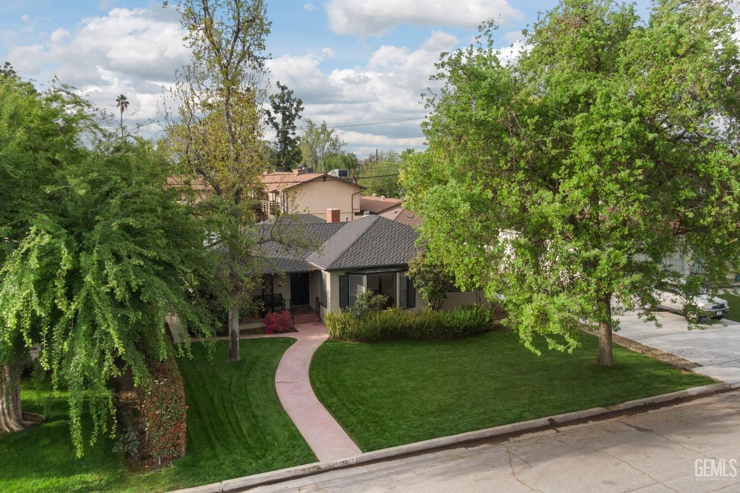 Property Photo:  3025 19th Street  CA 93301 