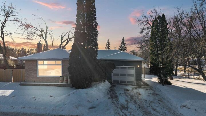 Photo de la propriété:  50 Cloverdale Crescent  MB R2C 1Z1 