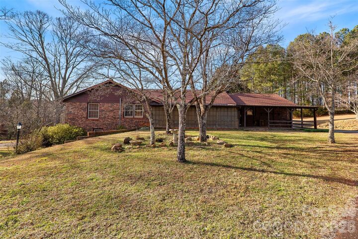Property Photo: 591 Landrum Road NC 28722