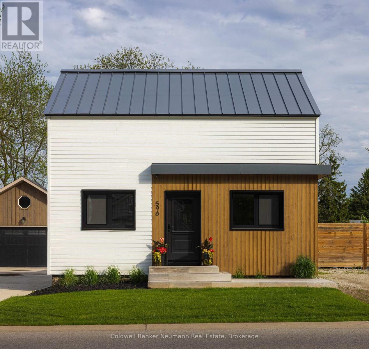 Property Photo:  596-598 Arkell Road  ON N0B 1C0 