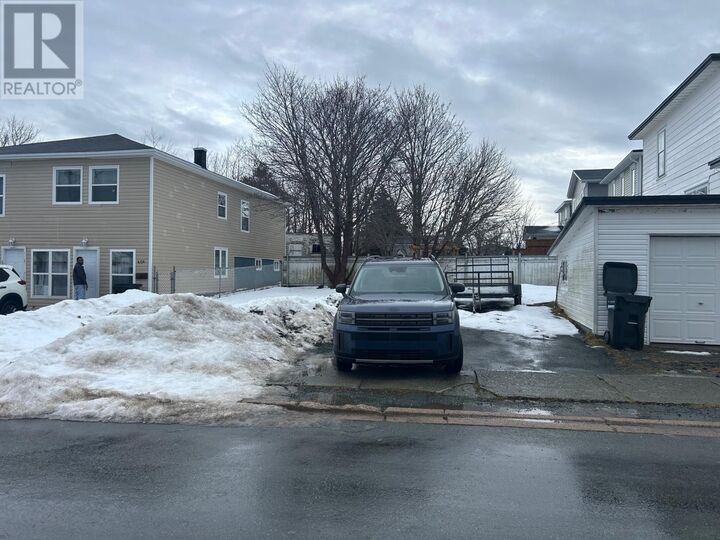 Photo de la propriété:  252 Pennywell Road  NL A1C 2L1 