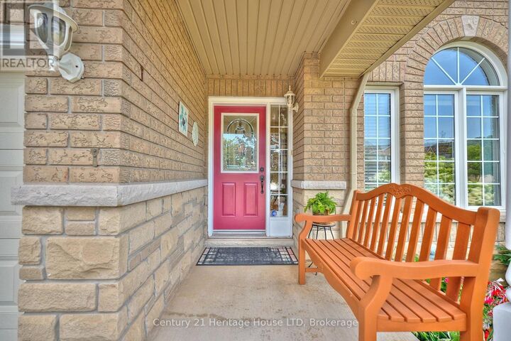 Property Photo:  222 Dorchester Drive  ON L3M 5K8 