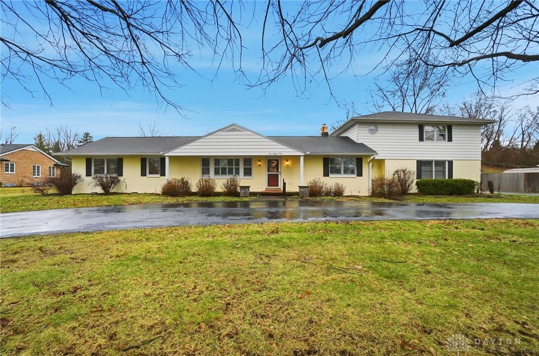 Property Photo:  489 Jenny Lane  OH 45459 