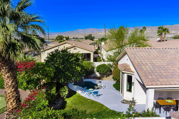 Property Photo:  40125 Calle Las Positas  CA 92203 