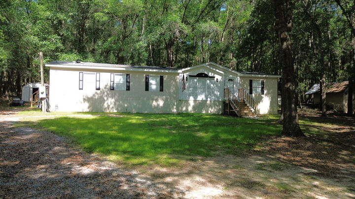 Property Photo:  6108 Old River Road  FL 32531 