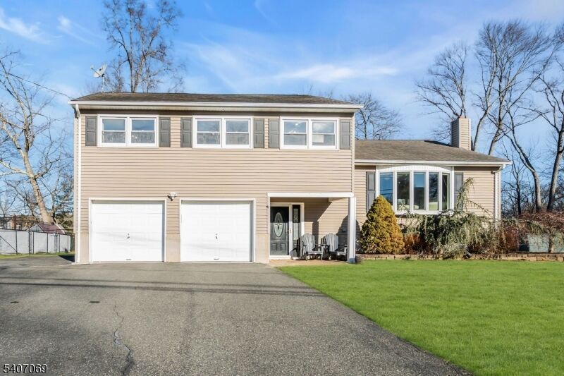 Property Photo:  28 Toby Dr  NJ 07876 