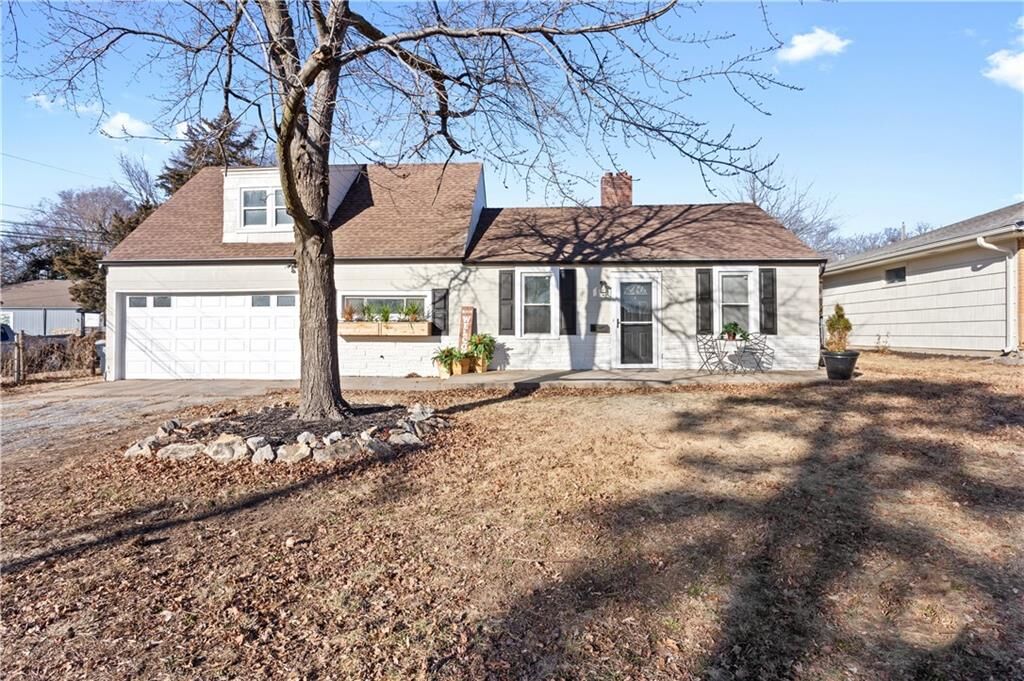 Property Photo:  828 E 82nd Street  MO 64131 