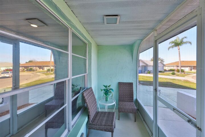 Property Photo:  325 Green Manor Drive  FL 33573 