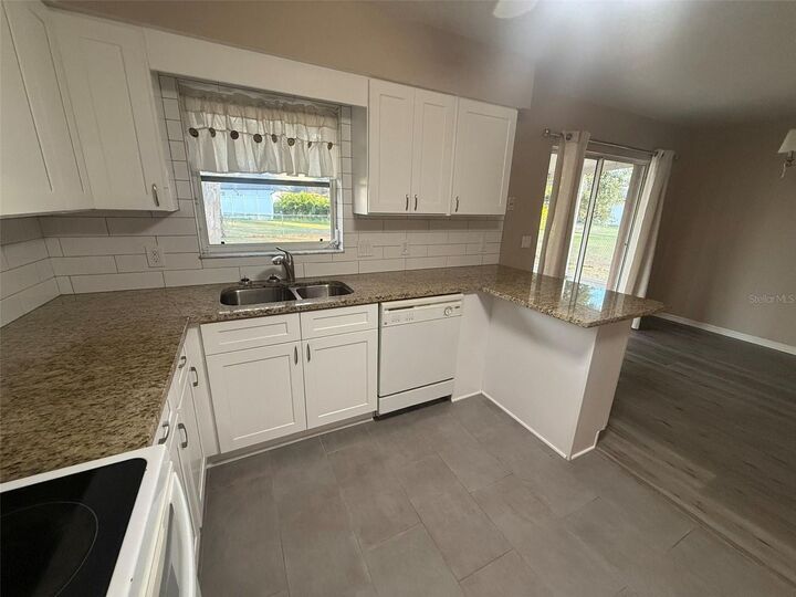 Property Photo: 2868 N Salford Boulevard FL 34286