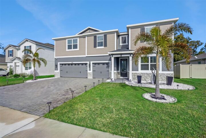 Property Photo:  887 Asterfield Lane  FL 32720 