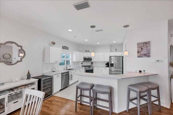 Property Photo:  421 Pinewood Lake Drive  FL 34285 