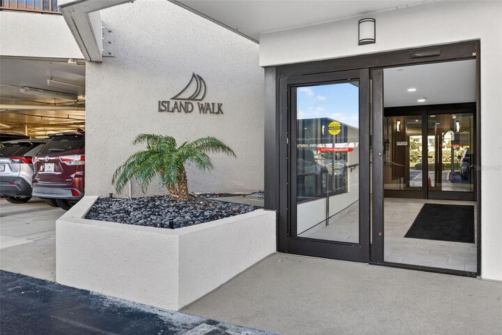 Property Photo:  690 Island Way 911  FL 33767 