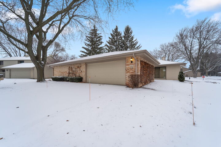 Property Photo: 11015 N Balsam Tree Ct WI 53092