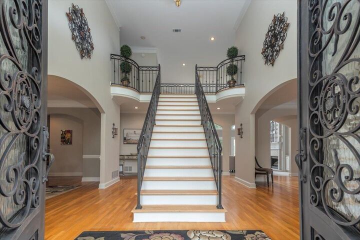 Property Photo:  2400 Halle Pky  TN 38017 