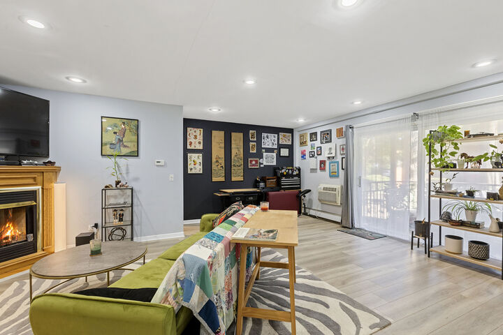 Property Photo:  1537 W Farwell Avenue 1N  IL 60626 