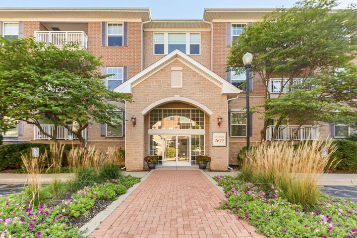 Property Photo: 2671 Stone Circle 208 IL 60134