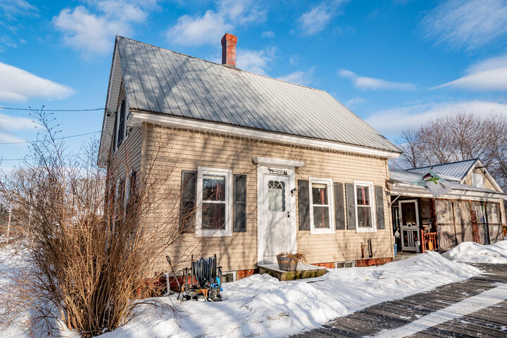 Property Photo: 21 Pleasant Street ME 04463