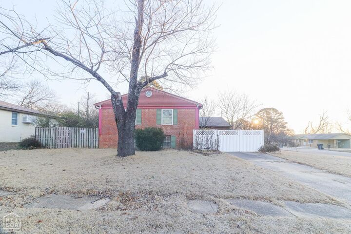 Property Photo:  1214 Dana Street  AR 72401 