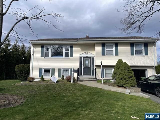 Property Photo:  157 Windsor Road  NJ 07652 