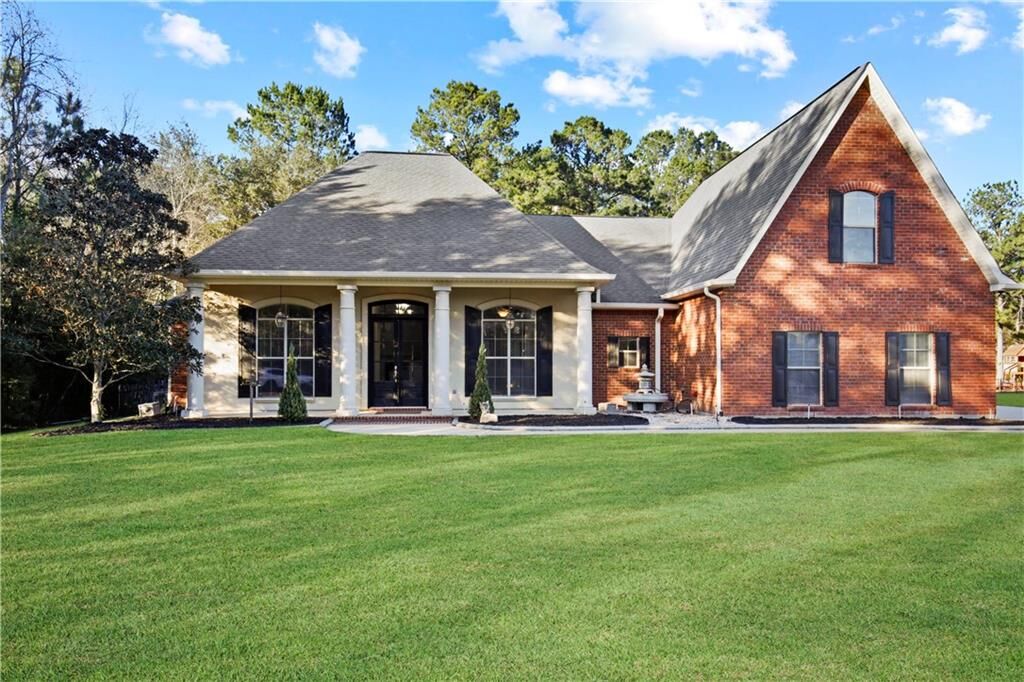 Property Photo: 264 Thornwood Drive LA 70435