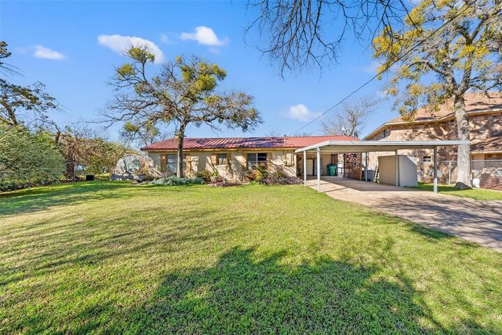 Property Photo:  104 Navajo Trail  TX 76692 