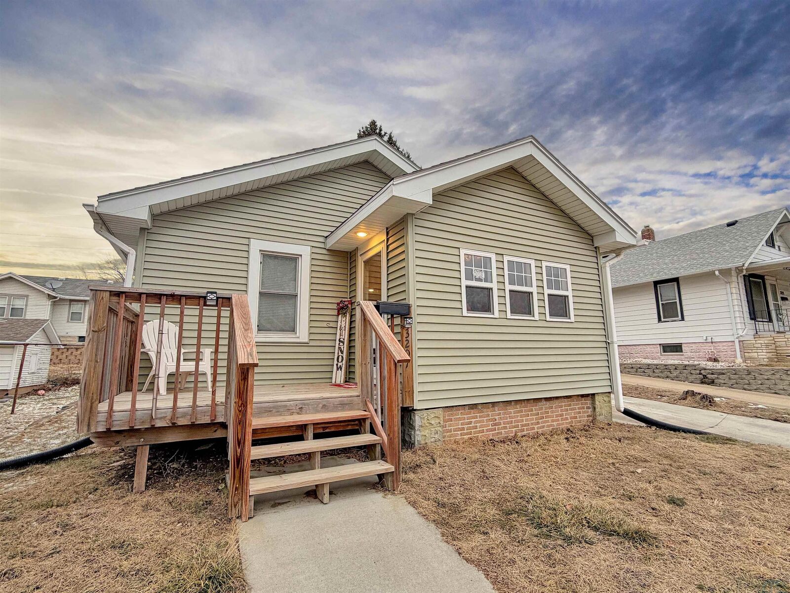 Property Photo:  3207 Transit Ave  IA 51106 