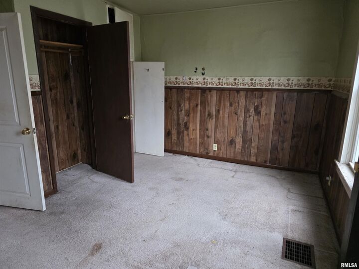 Property Photo:  608 S Pine Street  IL 61734 