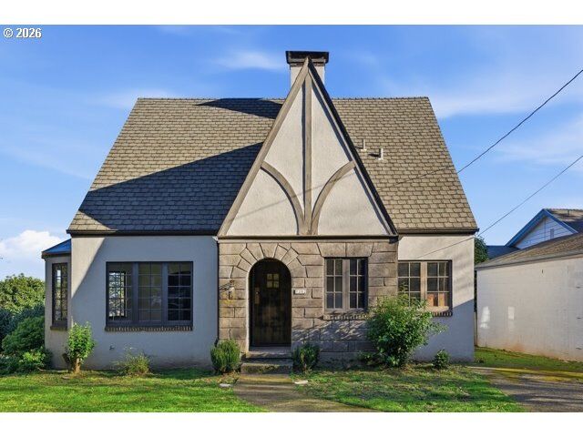 Property Photo:  7202 S Corbett Ave  OR 97219 