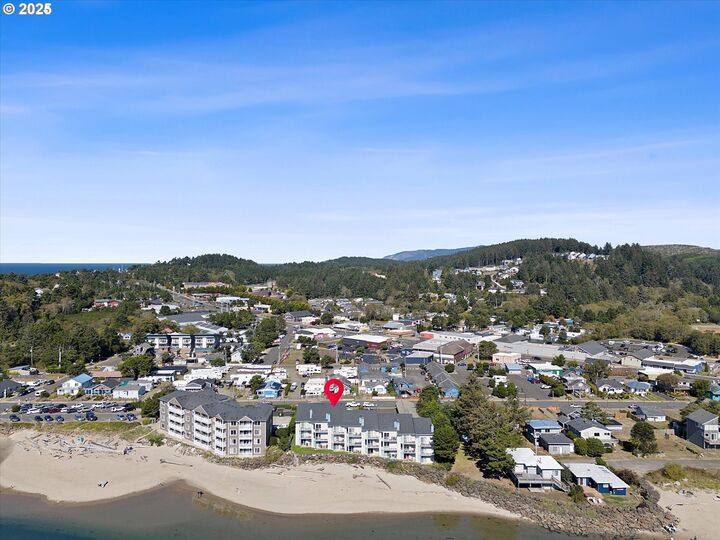 Property Photo:  1116 SW 51 St 206  OR 97367 