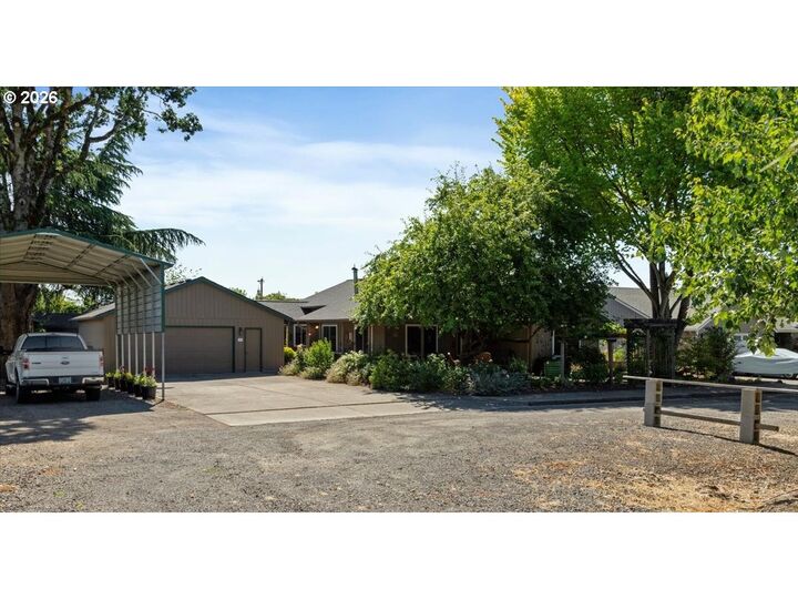 Property Photo:  210 S 2nd St  OR 97111 