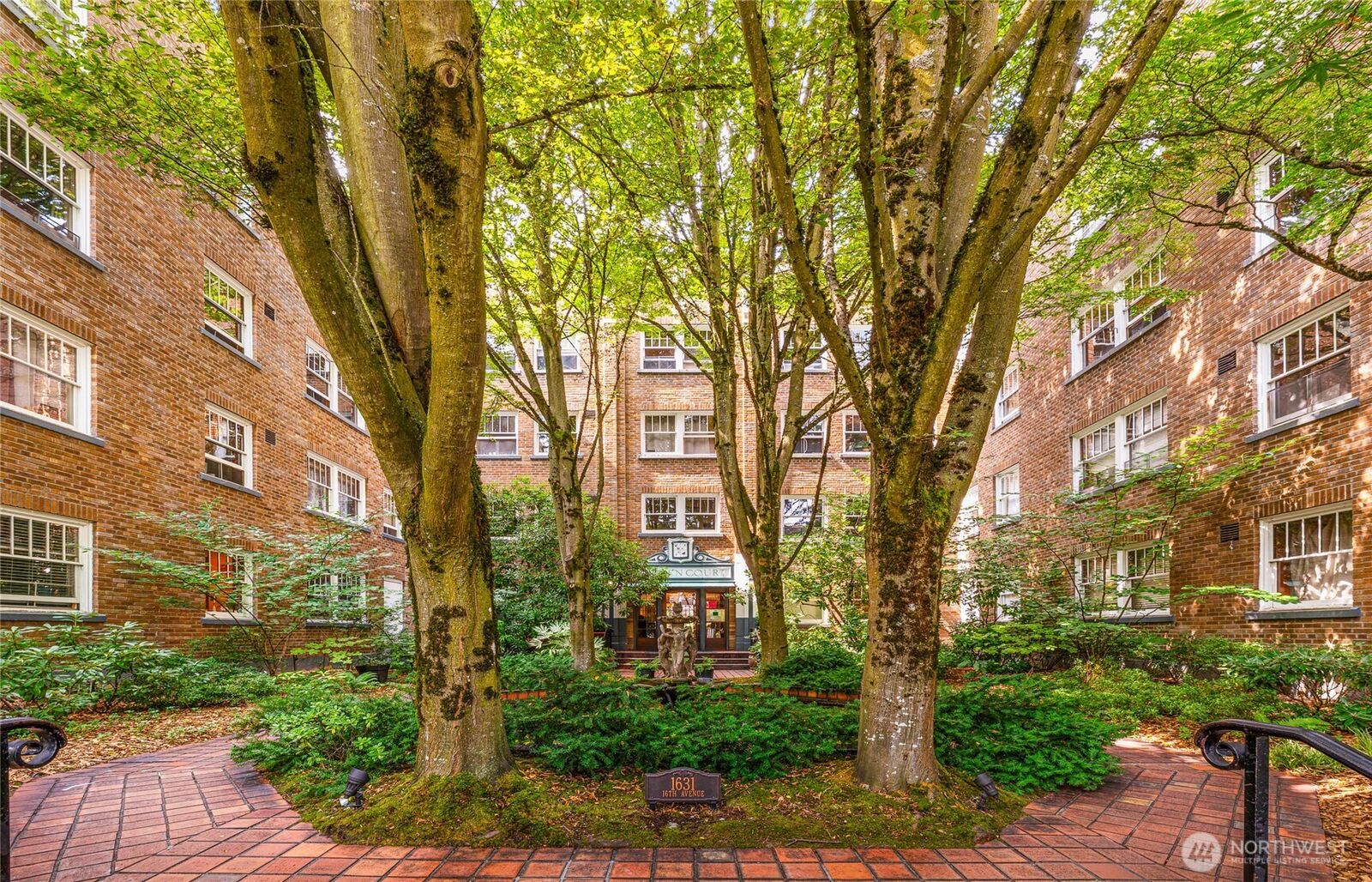 Property Photo: 1631 16th Avenue WA 98122