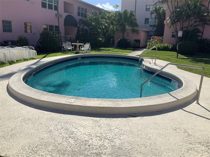 Property Photo:  700 Bayshore Drive 13  FL 33304 