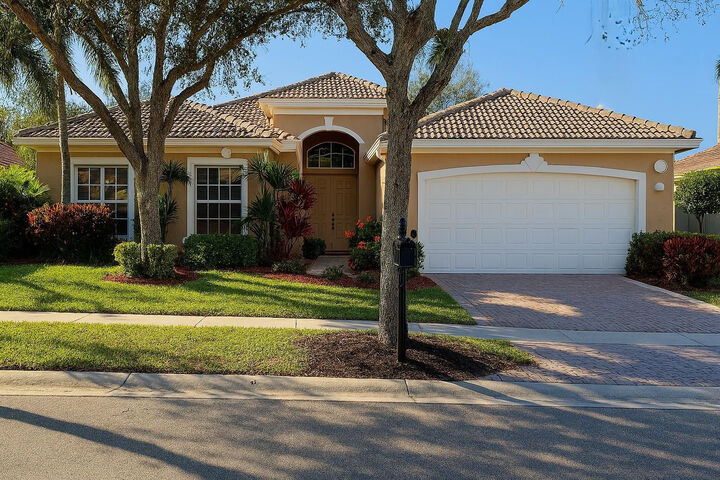 Property Photo: 8605 Vintage Reserve Terrace FL 33467