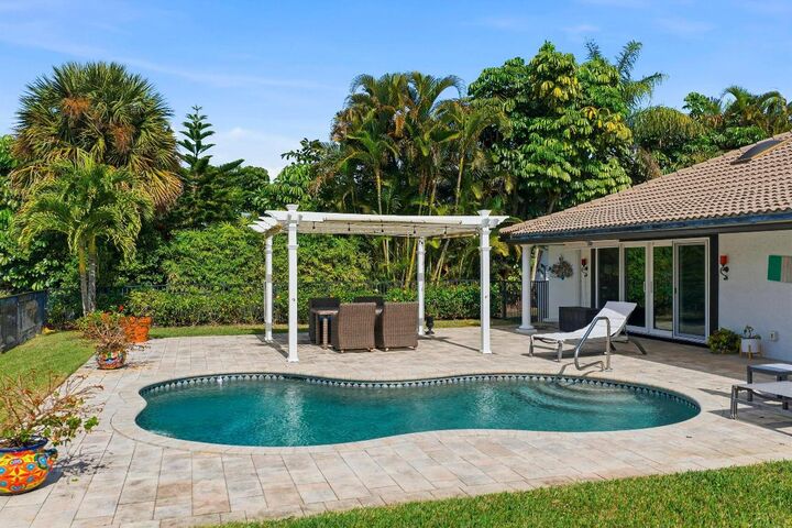 Property Photo: 11257 Wingfoot Drive FL 33437