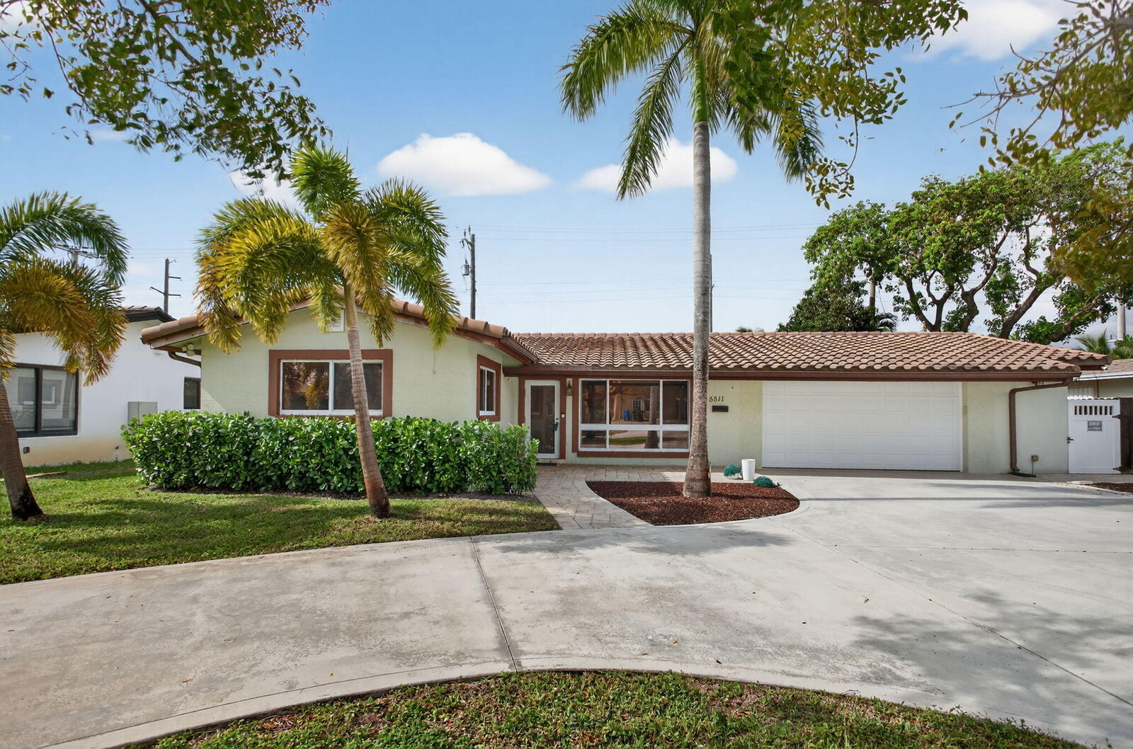 Property Photo:  5511 NE 18th Terrace  FL 33308 