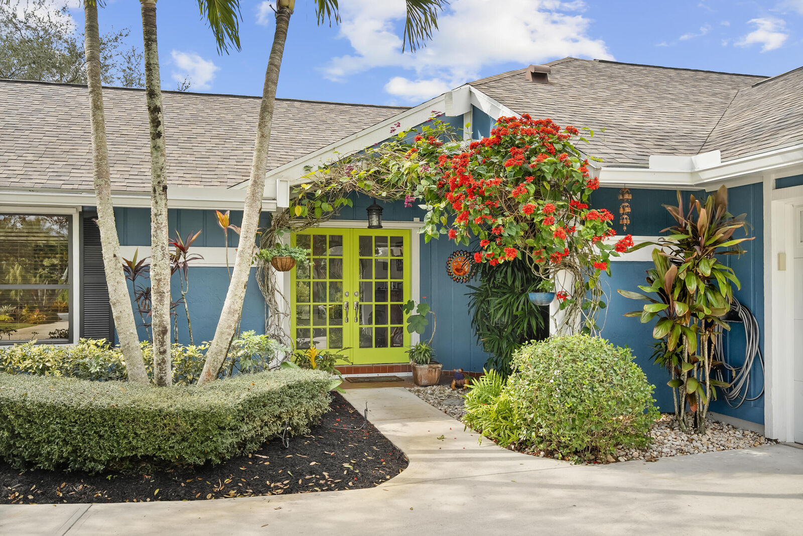 Property Photo:  1022 SW Tiburon Way  FL 34990 