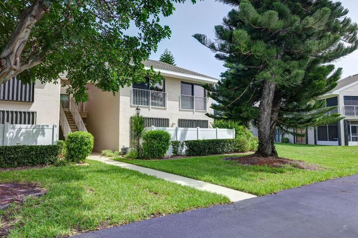 Property Photo: 3218 S Lakeview Circle 7-206 FL 34949