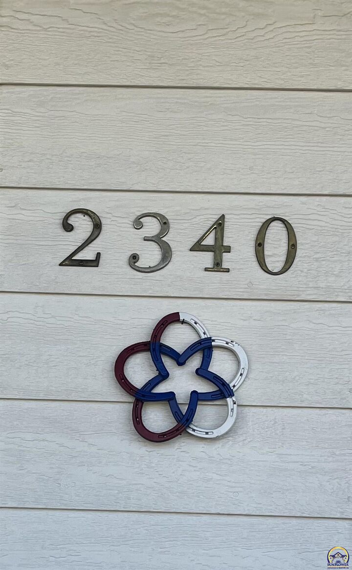 Property Photo:  2340 SE Oakwood Dr  KS 66605 