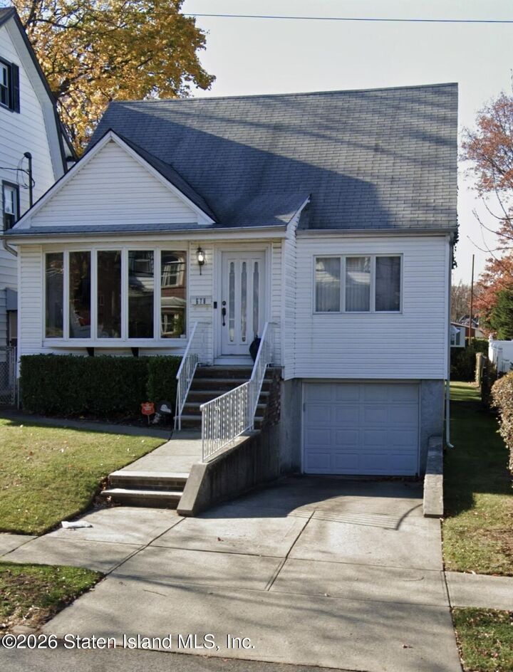 Property Photo:  678 Bement Avenue  NY 10310 