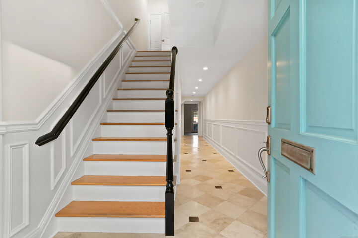 Property Photo:  65 Thorpe Street 65  CT 06824 