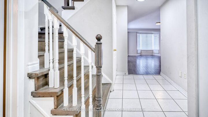 Photo de la propriété:  1973 Secretariat Place  ON L1L 1C7 