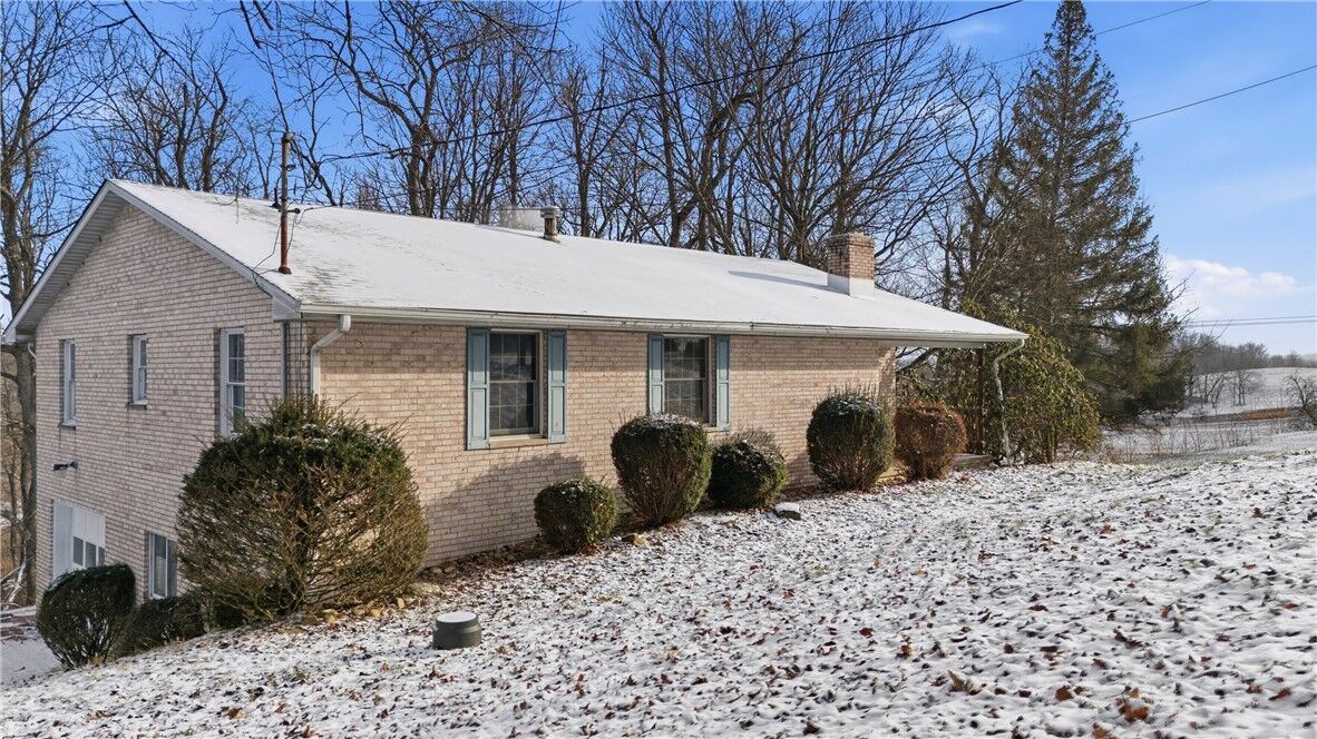 Property Photo:  120 Grandview Dr  PA 16229 