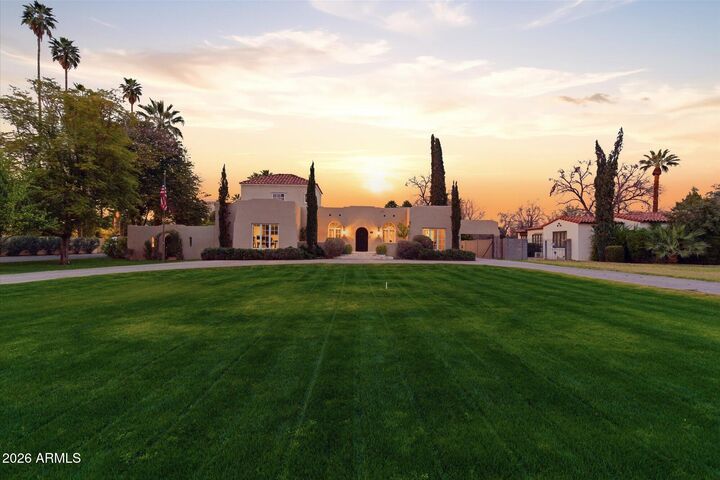 Property Photo:  118 E Palm Lane  AZ 85004 